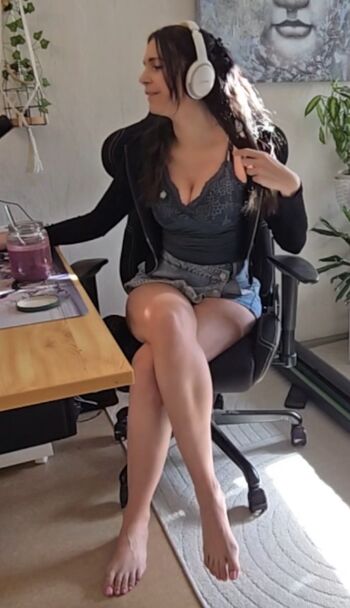 Full leaked Tania derveaux page private onlyfans photo