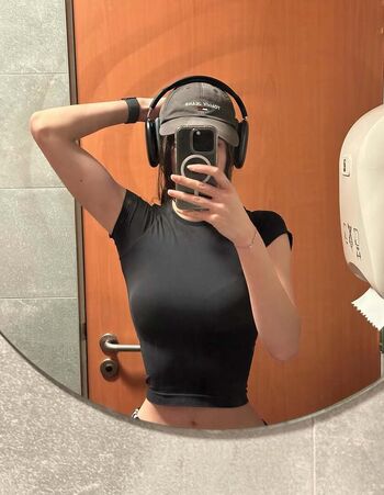 Full leaked Tanukii chan private onlyfans photo