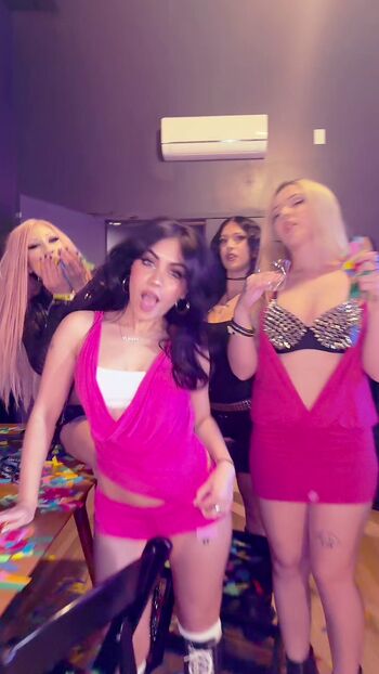 Full leaked Tara yummy page private onlyfans photo