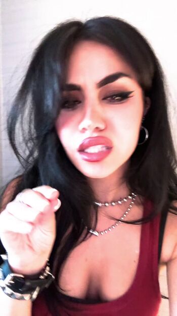 Full leaked Tara yummy page private photo