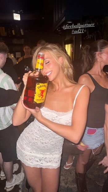 Full leaked Tate mcrae  page private photo
