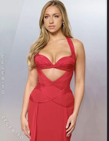 Full leaked Tate mcrae page private onlyfans photo