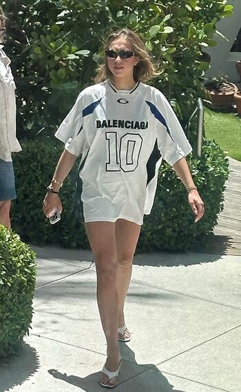 Full leaked Tate mcrae page private onlyfans photo