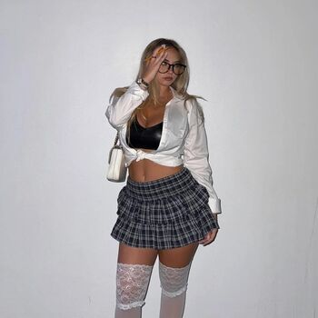 Full leaked Tatiezelman page private onlyfans photo