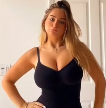 Full leaked Tatiezelman private onlyfans photo