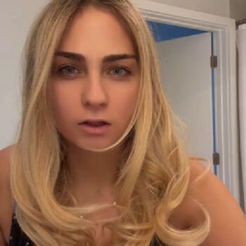 Full leaked Tatiezelman private photo