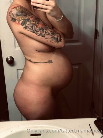 Full leaked Tatted mama bear private photo