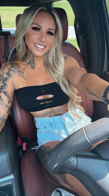 tattedfitblondie
