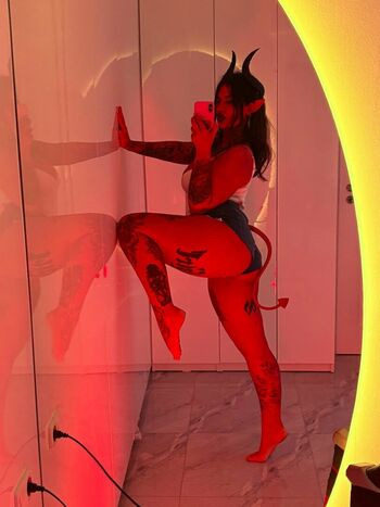 Full leaked Tattoogirlalia private onlyfans photo