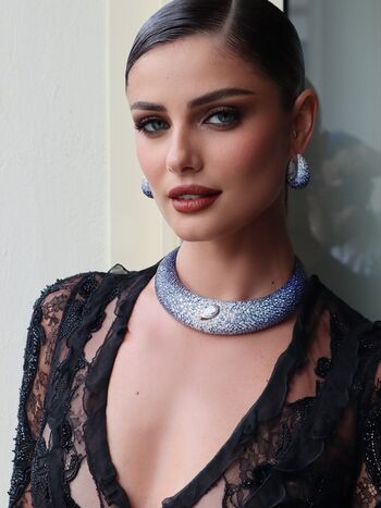 Full leaked Taylor hill private photo