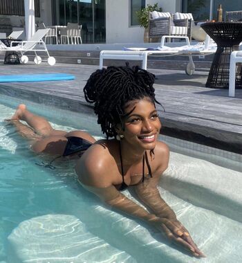Full leaked Taylor rooks page private onlyfans photo