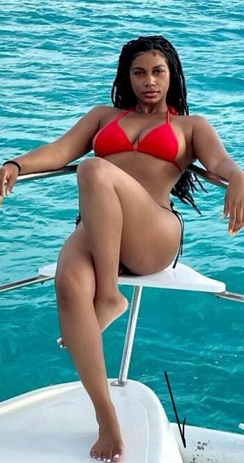 Full leaked Taylor rooks page private onlyfans photo