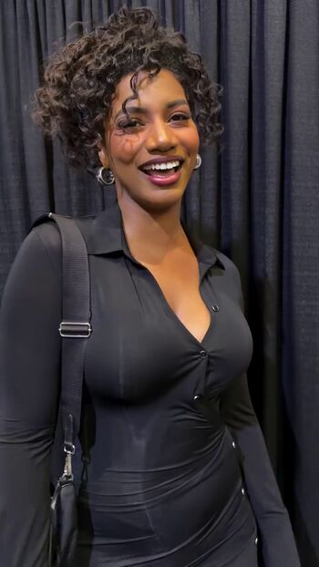 Full leaked Taylor rooks private photo