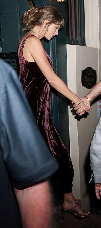 Full leaked Taylor swift  page private photo