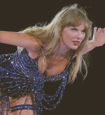 Full leaked Taylor swift page private photo