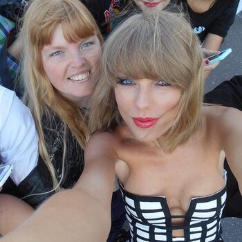 Full leaked Taylor swift private photo