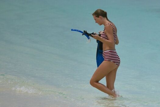 Full leaked Taylor swift  page private photo