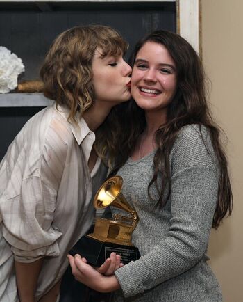 Full leaked Taylor swift page private photo