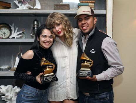 Full leaked Taylor swift page private photo