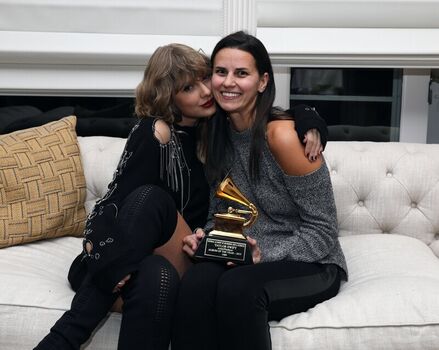 Full leaked Taylor swift page private photo