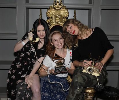 Full leaked Taylor swift page private photo