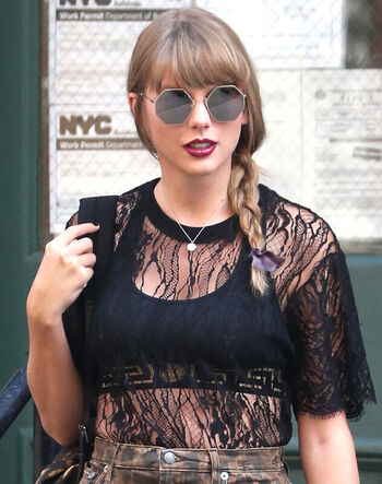Full leaked Taylor swift  page private photo