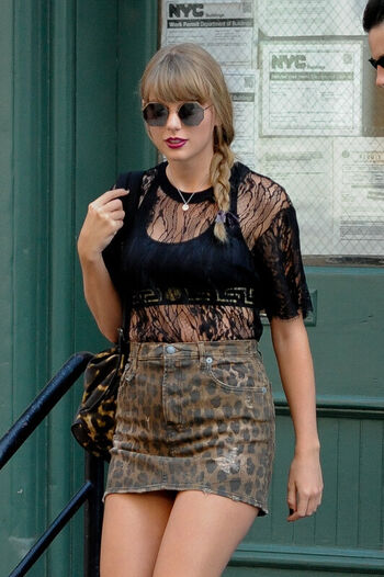 Full leaked Taylor swift  page private photo