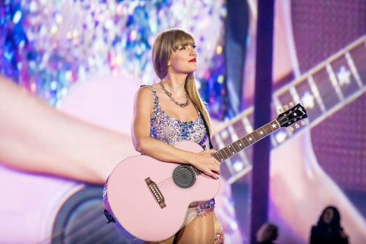 Full leaked Taylor swift  page private photo