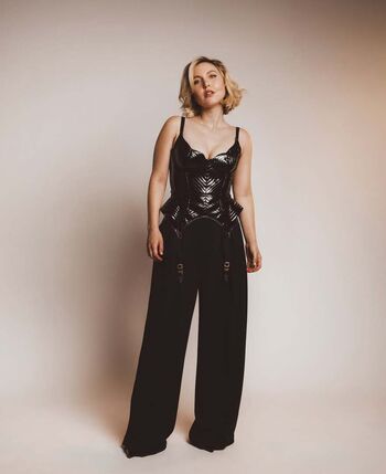 Full leaked Taylor tomlinson page private onlyfans photo