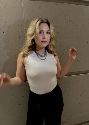 Full leaked Taylor tomlinson page private onlyfans photo