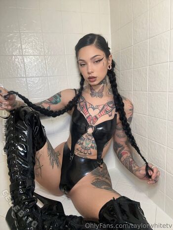 Full leaked Taylor white page private onlyfans photo