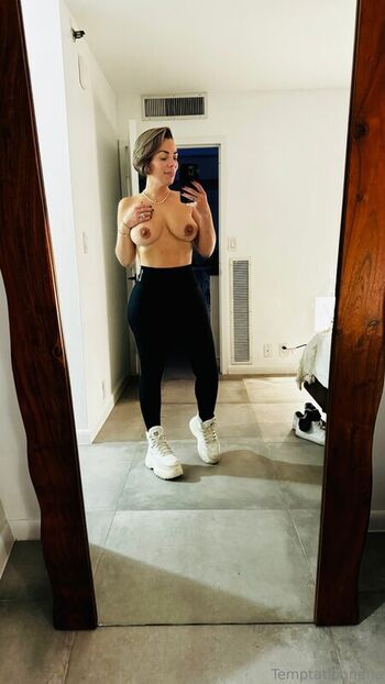 Full leaked Temptationnena private photo