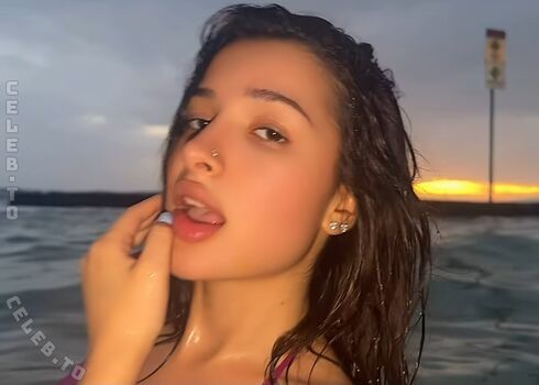 Full leaked Tenderlybae private photo