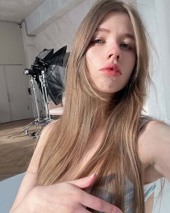 Full leaked Mellow luna/ private onlyfans photo