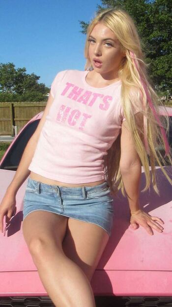 Full leaked Thatdollmo private photo