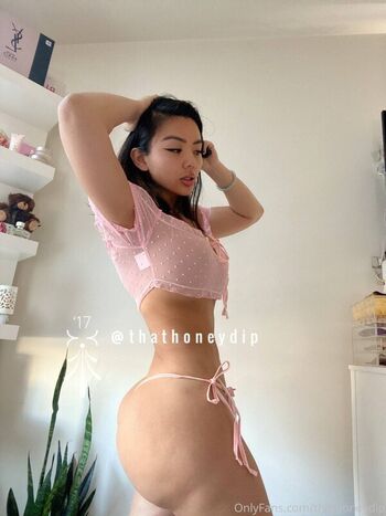 Full leaked Thathoneydip page private photo