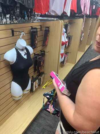 Full leaked The glazed wife private onlyfans photo