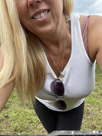 Full leaked The naughty cougar private photo
