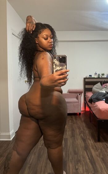 Full leaked Thenlycaramel private onlyfans photo