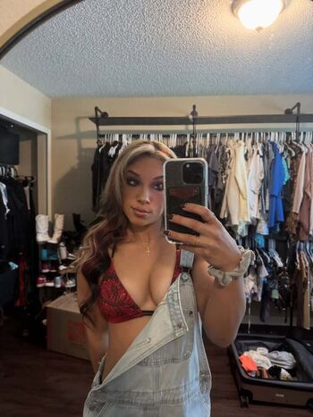 Full leaked Thea hail private onlyfans photo