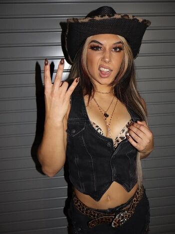 Full leaked Thea hail private photo