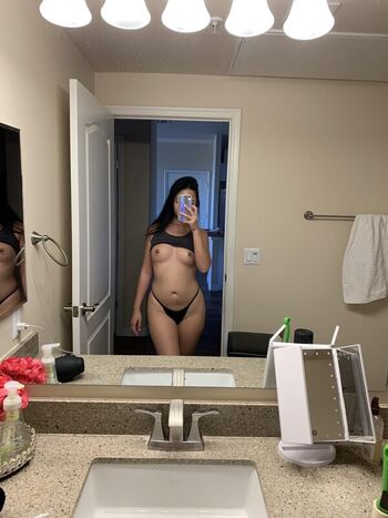 Full leaked Theanvu page private photo