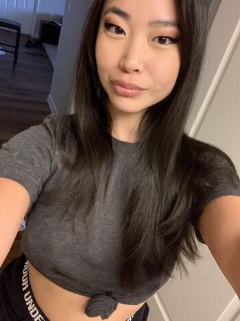 Full leaked Theanvu page private photo