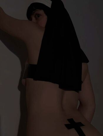 Full leaked Theapricotwitch private photo