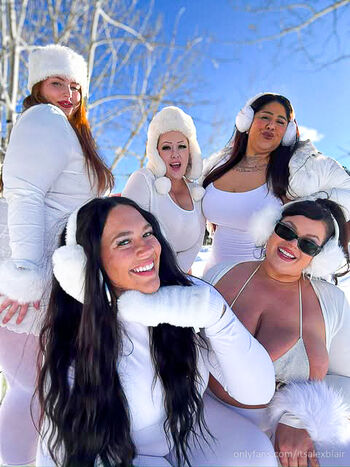 Full leaked Thecurvyfoxx private onlyfans photo