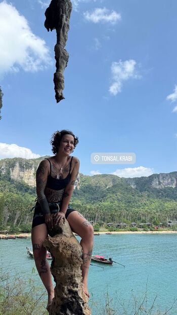 Full leaked Thedesperatene private onlyfans photo