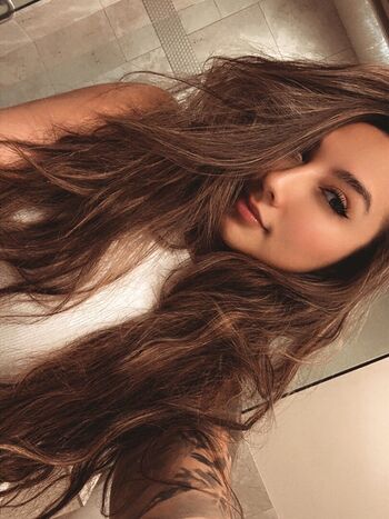 Full leaked Theegoldenrose private onlyfans photo