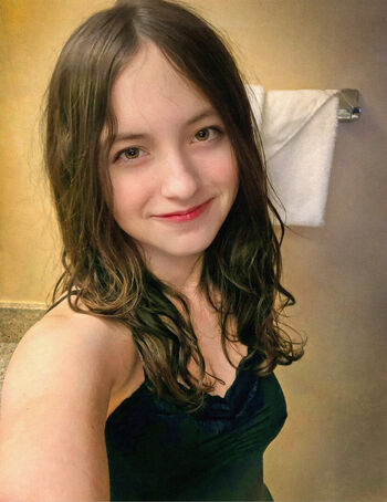 Full leaked Thehoneybeee private onlyfans photo