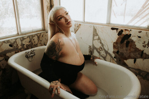 Full leaked Thelilithjane page private photo