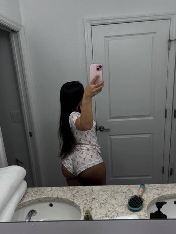 Full leaked Thelittleti private onlyfans photo